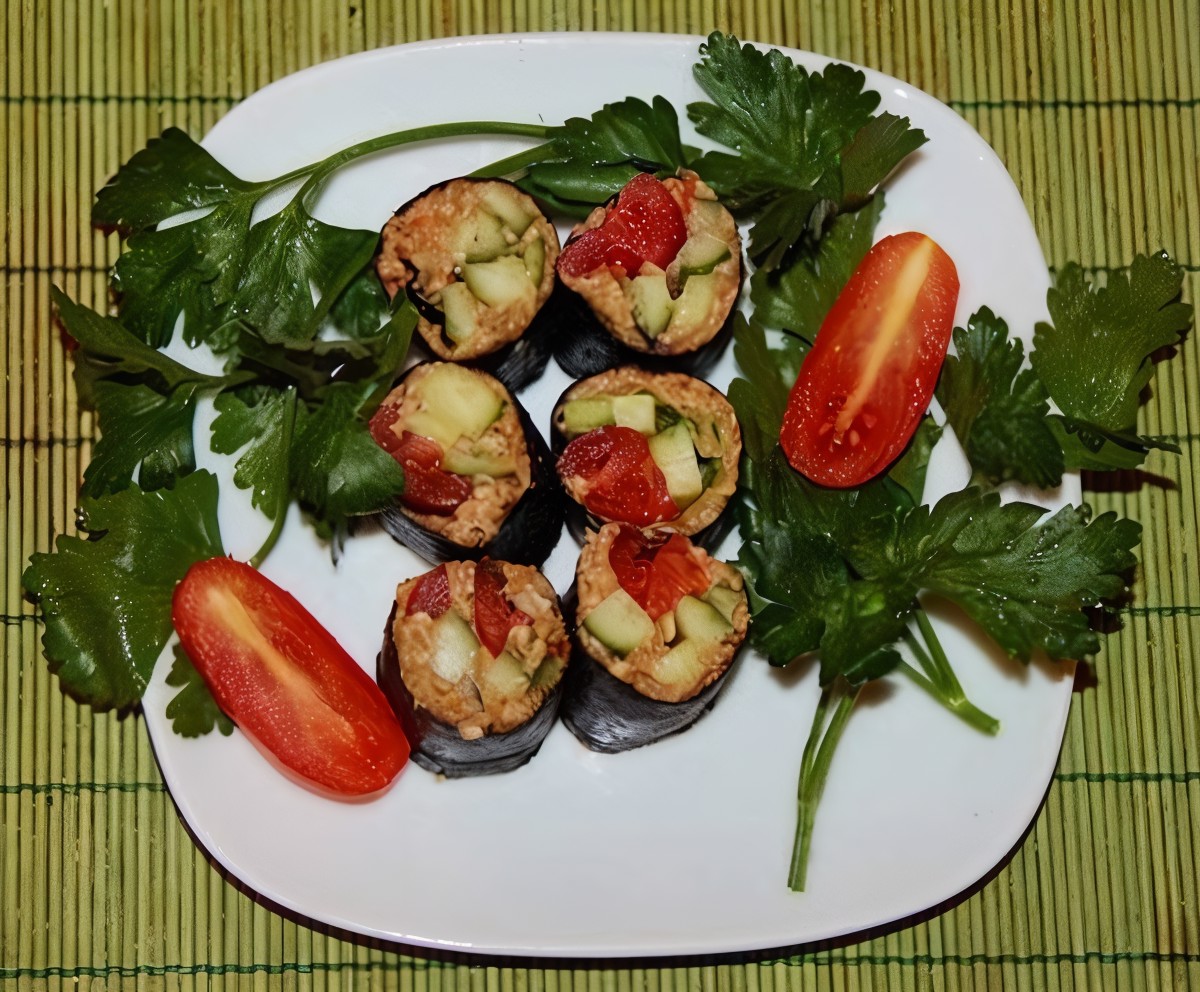 Сыроедческие роллы с семечками и авокадо