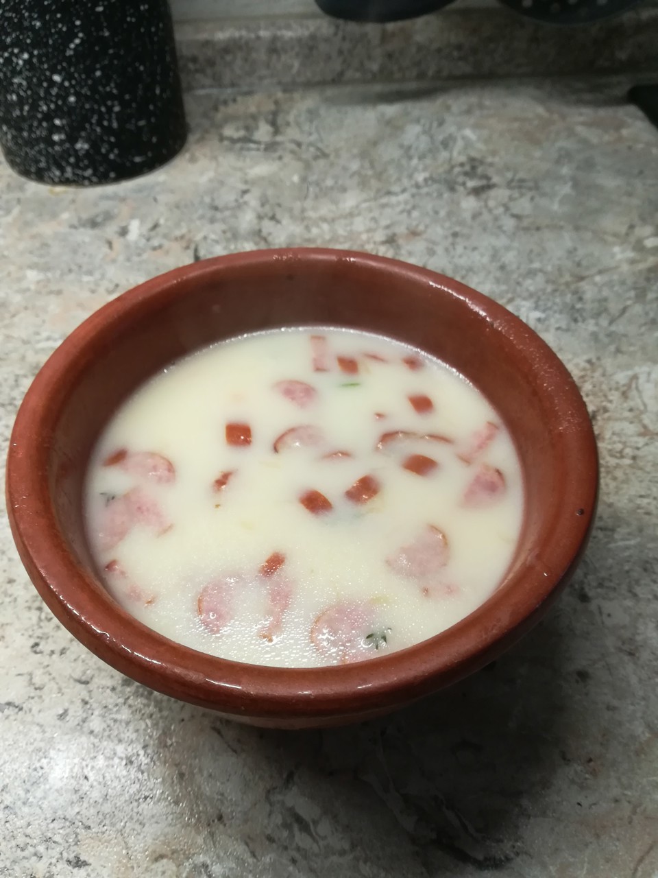 Сырный суп с охотничьими колбасками