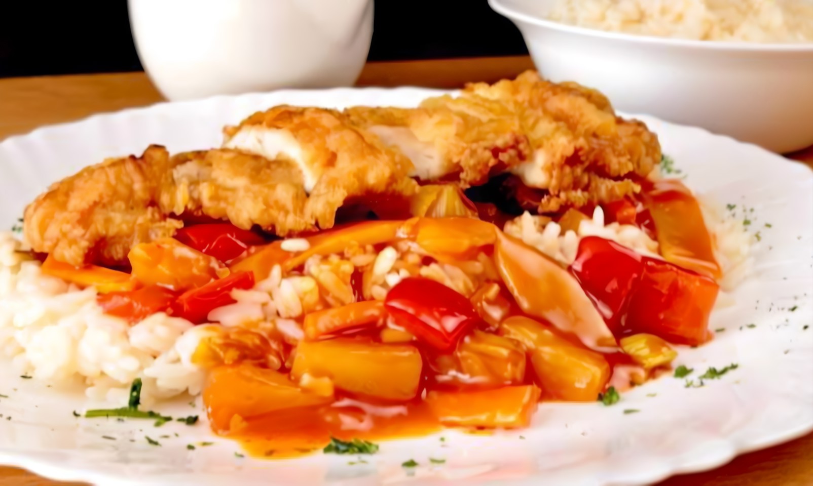 Жареная курица с рисом по-немецки (гебакенес-хенхен)