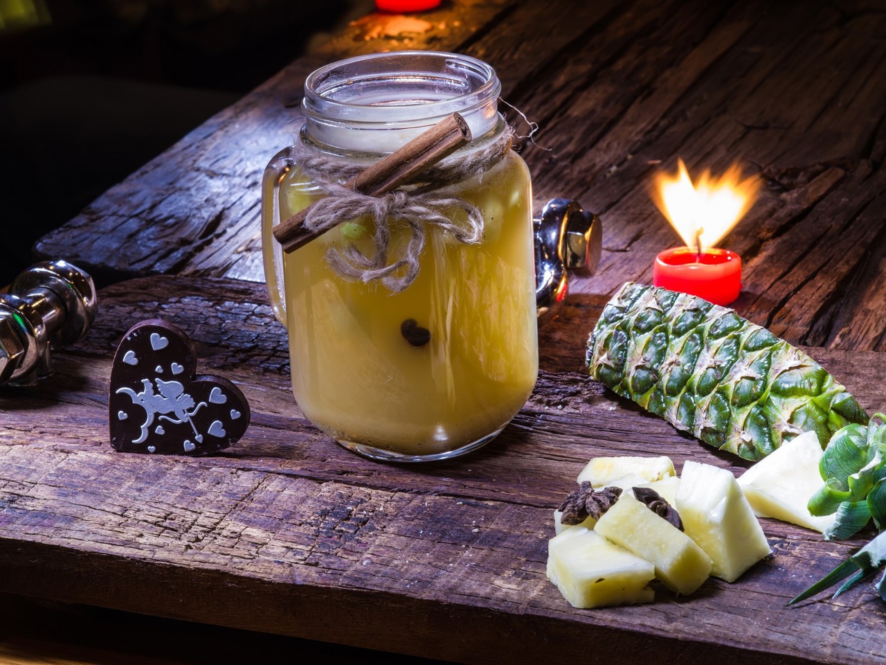 Зимний мохито с ананасом, фруктовым чаем и кардамоном