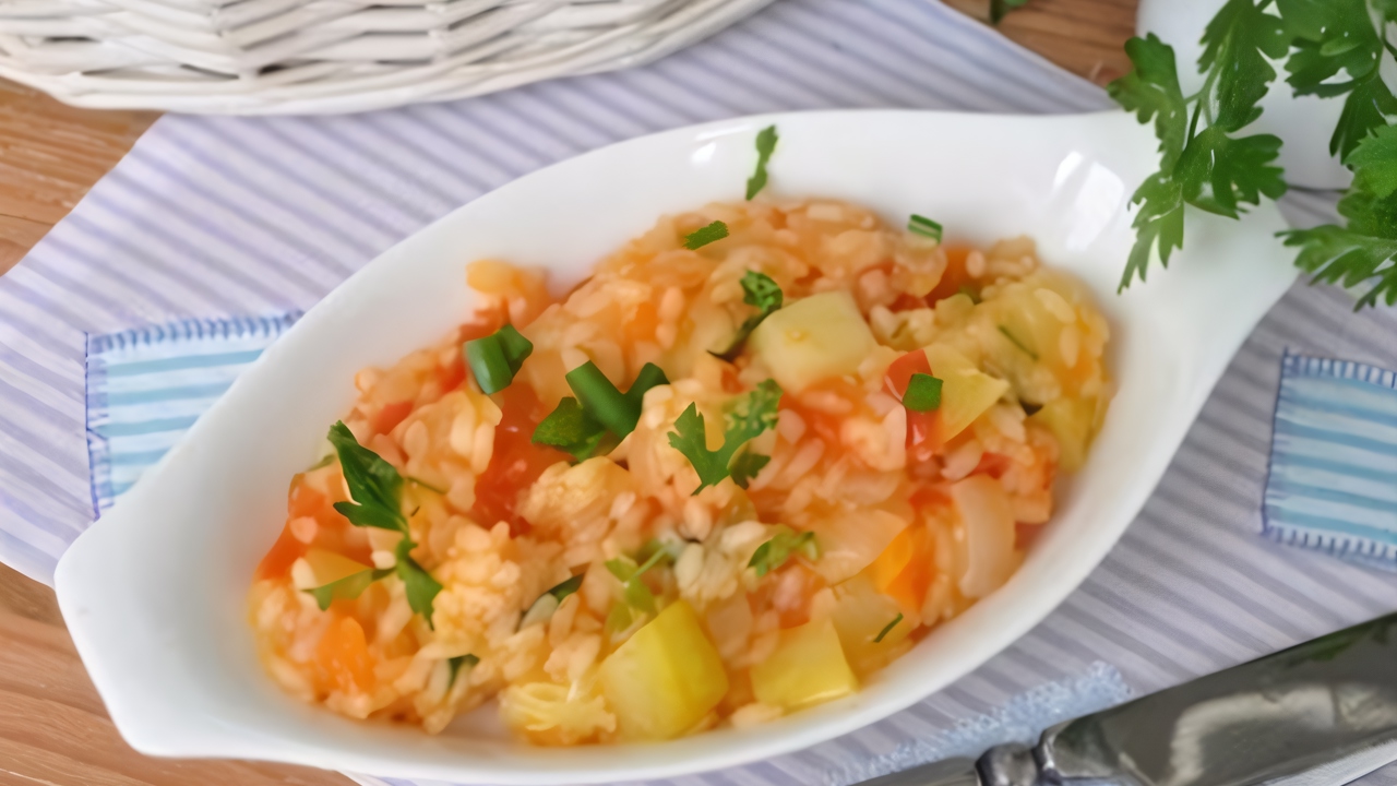 Кабачки с рисом, морковью и куриной грудкой