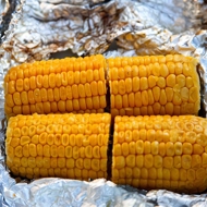 Ароматная кукуруза на гриле с лаймовым маслом
