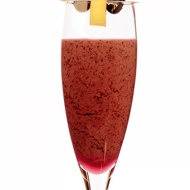 Черничный коктейль с имбирем и шампанским