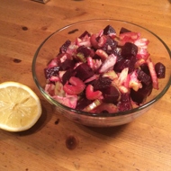 Февральский салат со свеклой и сельдереем