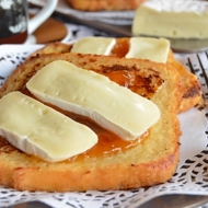 Французские тосты с камамбером