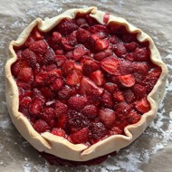 Галета с клубникой