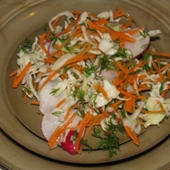 Геометрический овощной салат с укропом
