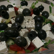 Греческий салат с зеленью