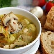 Гречневый суп с грибами и картофельными клёцками