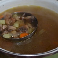 Грибной суп с картофелем и зеленью