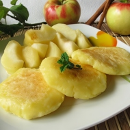 Яблочные блины с лимонной цедрой