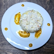 Кальмаровый салат с медово-горчичной заправкой