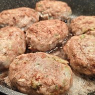 Котлеты из домашнего фарша с брокколи