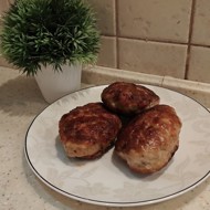 Котлеты с хлебом и куркумой