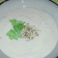 Крем-суп из тыквы с картофелем в молоке и орешками