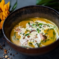 Крем-суп из тыквы и лосося в сливках