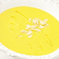 Крем-суп из тыквы с миндальной стружкой