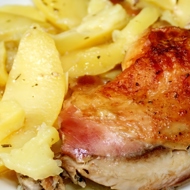 Курица с картофелем, запеченная под майонезом с базиликом