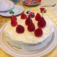 Летний ягодный торт с белым шоколадом
