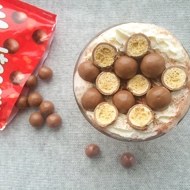Молочный горячий шоколад c конфетами Maltesers