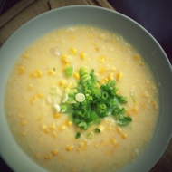 Молочный кукурузный суп с картофелем