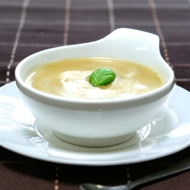 Молочный суп с луком-пореем