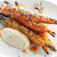 Морковь на гриле с кремом из горгонзолы
