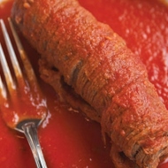 Начиненная говядина в томатном соусе