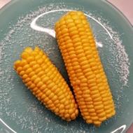 Нежная кукуруза, варенная в сливочном масле