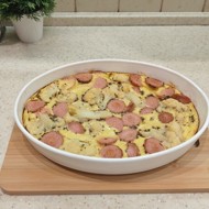 Омлет в духовке с сосисками и цветной капустой