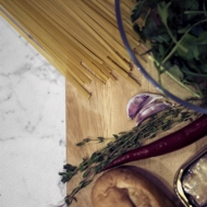 Острые спагетти с сардинами и чили