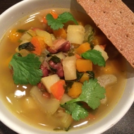 Овощной суп с красной фасолью