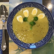 Овощной суп-пюре с перепелиными яйцами