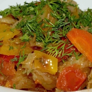 Овощное рагу с болгарским перцем, помидорами, картофелем