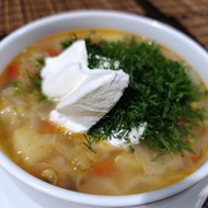 Постные щи с молодым горошком