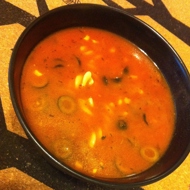 Пряный итальянский томатный суп с фасолью