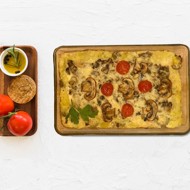 Простая запеканка с грибами из молодого картофеля