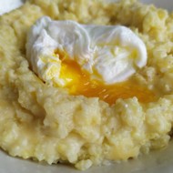 Пшенная каша с яйцом пашот