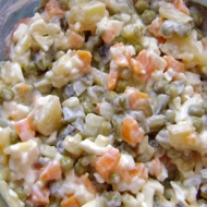 Салат из кальмаров с картофелем и морковью