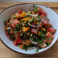 Салат из помидоров к мясу