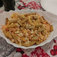 Салат с корейской морковью и копченой курицей