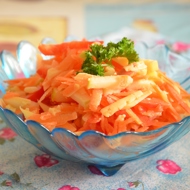 Салат с морковью, сыром и кефиром