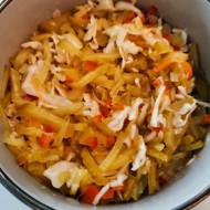 Салат с солеными огурцами