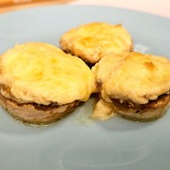 Шампиньоны с тунцом в духовке