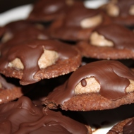 Шоколадное печенье с меренгами