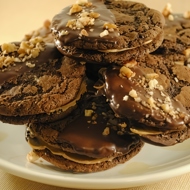 Шоколадное печенье-сэндвичи с арахисовым маслом