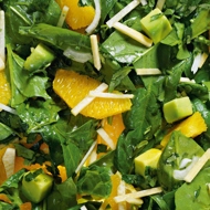 Шпинатный салат с апельсином и репкой