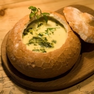 Сырный суп с брокколи и ветчиной от Ри Драммонд