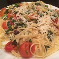 Спагетти крудо с давленными оливками