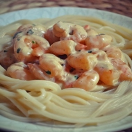 Спагетти с креветками в сливочно-коньячном соусе